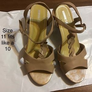 NWOT Tender Tootsies Pump